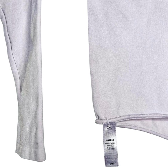 SKIMS ESSENTIAL CREW NECK LONG SLEEVE BODYSUIT - Picture 2 of 2